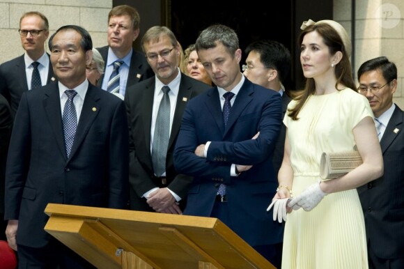 Le prince Frederik et la princesse Mary de Danemark ont entamé leur visite officielle en Corée du Sud le 10 mai 2012.