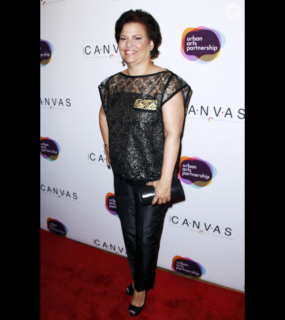 Debra Lee lors de l'exposition du projet Canvas Art Gala à la galerie de l'Opera à New York, le 11 mai 2012