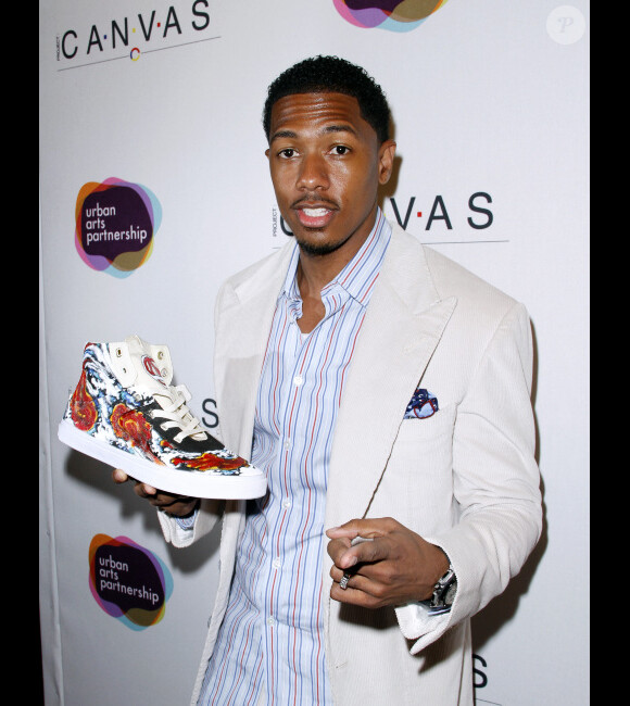 Nick Cannon lors de l'exposition du projet Canvas Art Gala à la galerie de l'Opera à New York, le 11 mai 2012