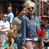 Gwen Stefani et son fils Kingston forment un duo stylé sous le soleil de L.A., le 13 mai 2012.