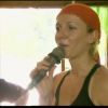 Sandrine chante dans un karaoké - Extrait de Pékin Express, diffusé mercredi 16 mai 2012 sur M6