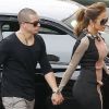 Casper Smart et Jennifer Lopez main dans la main à Los Angeles, le 30 avril 2012.