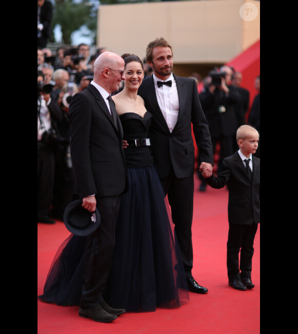 Présentation du film De rouille et d'os au festival de Cannes le 17 mai 2012 avec Jacques Audiard, Marion Cotillard, Matthias Schoenaerts et Armand Verdure
