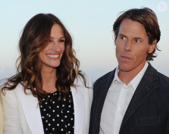 Julia Roberts et son mari Danny Moder lors du gala pour l'association Heal the Bay au Jonathan Club à Santa Monica le 17 mai 2012