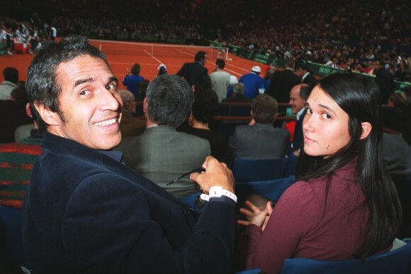 Julien Clerc et sa fille Jeanne en décembre 2002 à Bercy pour la Coupe Davis.