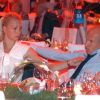 Bernadien Robben, l'épouse d'Arjen Robben, toute attristée devant la détresse de son mari, qui a notamment manqué un penalty crucial...
Au PostPalast de Münich, cela aurait dû être la fête après la finale de la Ligue des Champions, samedi 19 mai 2012. Mais ça a été la tête, suite à la défaite du Bayern face à Chelsea (1-1, 5-4), à l'Allianz Arena.