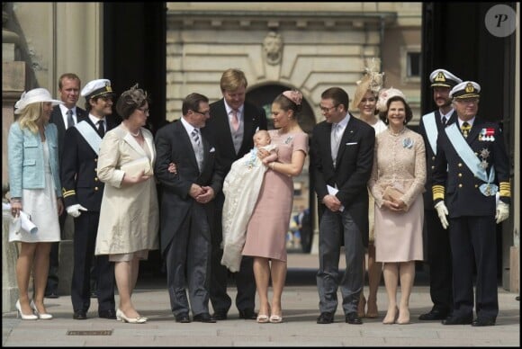 Baptême de la princesse Estelle de Suède, fille de la princesse Victoria et du prince Daniel, le 22 mai 2012 en la chapelle royale du palais Drottningholm, à Stockholm.