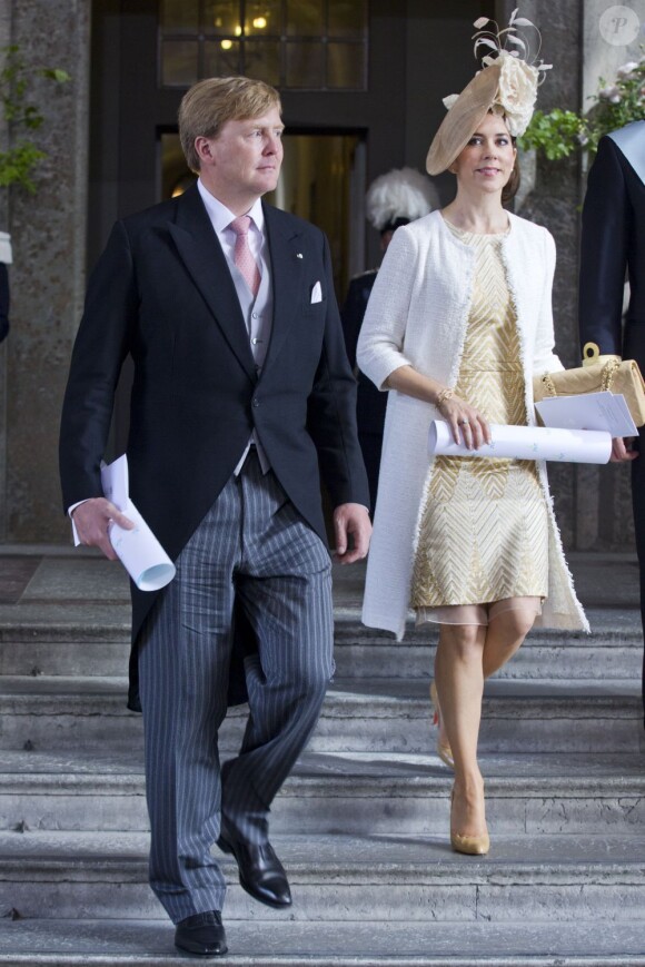 Le prince Willem-Alexander des Pays-Bas est parrain, la princesse Mary de Danemark marraine de la princesse Estelle de Suède.
Le baptême de la princesse Estelle de Suède, née le 23 février 2012 du mariage de la princesse Victoria et du prince Daniel, a eu lieu le 22 mai dans la chapelle royale du palais Drottningholm, à Stockholm.