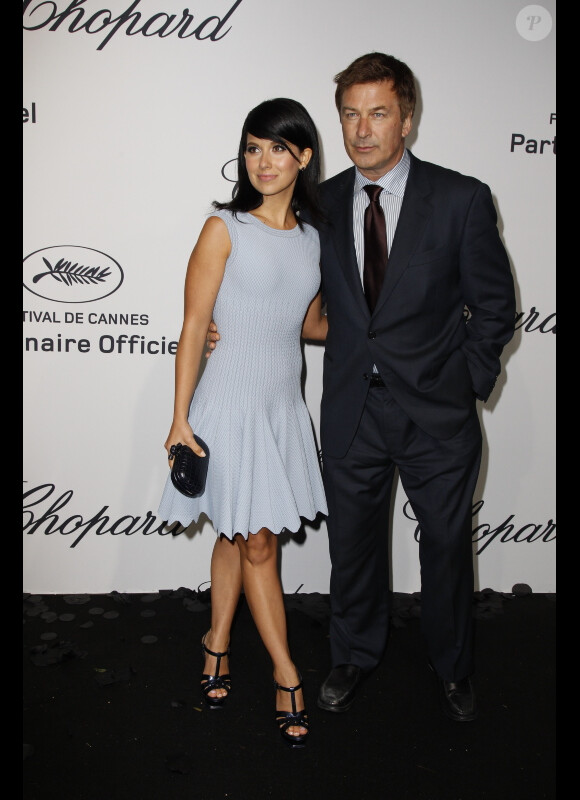 Alec Baldwin et sa fiancée Hilaria Thomas à la Chopard Mystere Party, au Festival de Cannes le 21 mai 2012.