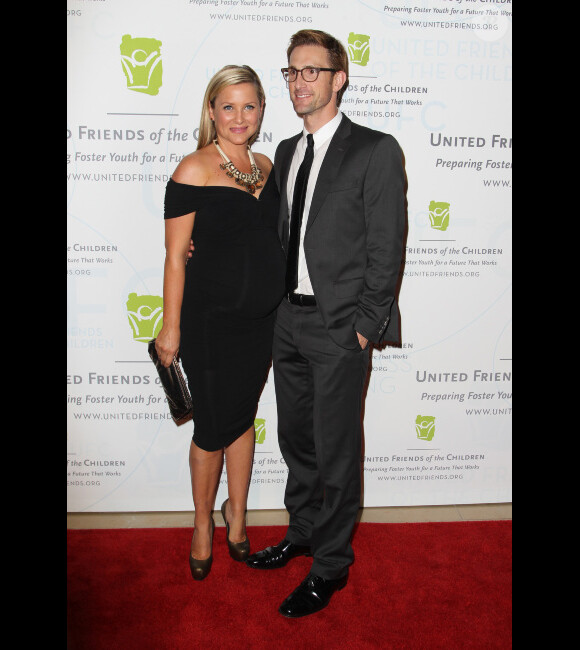 Jessica Capshaw et Christopher Gavigan lors de la soirée Brass Ring Award organisée par l'association United Friends of the Children à l'hôtel Beverly Hilton à Hollywood le 21 mai 2012