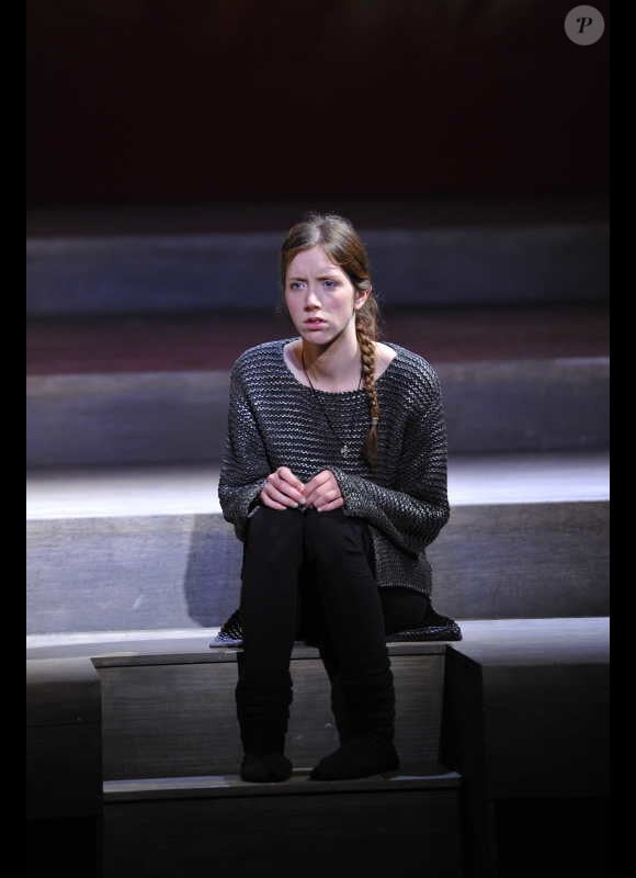 Sara Giraudeau pendant le filage de la pièce L'Alouette, au théâtre Montparnasse à Paris en mai 2012.