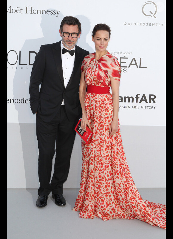 Bérénice Bejo et Michel Hazanavicius arrivent à l'amfAR, le 24 mai 2012 au Festival de Cannes.