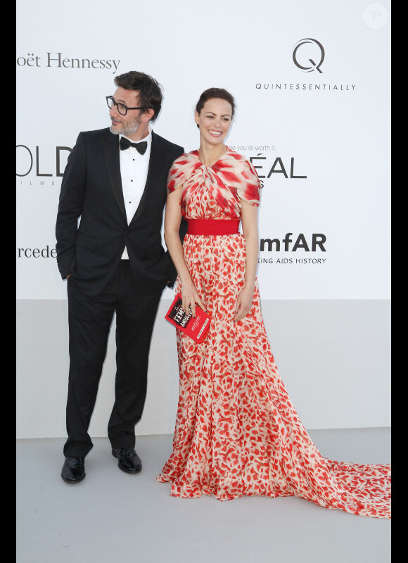Bérénice Bejo et Michel Hazanavicius arrivent au gala de l'amfAR, le 24 mai 2012 au Festival de Cannes.