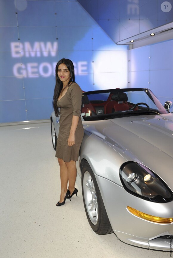 Hafsia Herzi à l'inauguration du concept store BMW de l'avenue George-V, à Paris, le 23 mai 2012.