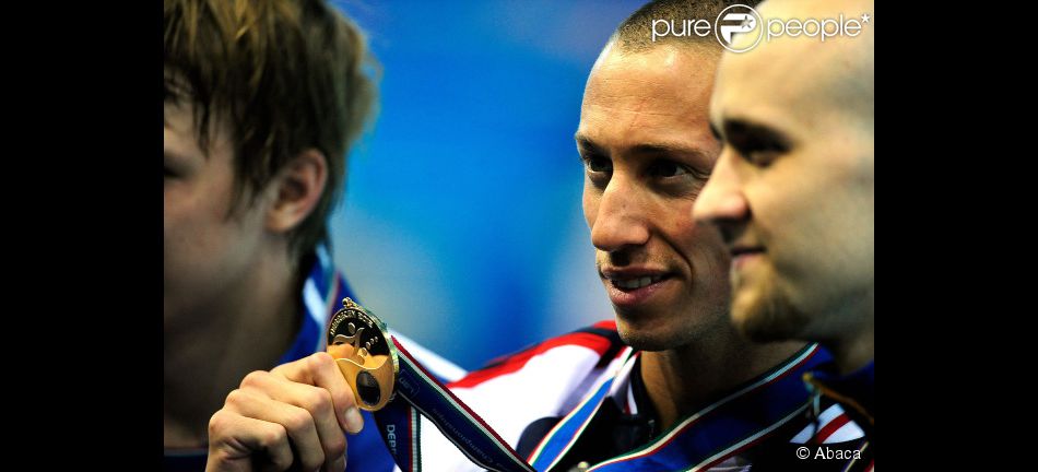 Frédérick Bousquet peut avoir le sourire le 27 mai 2012 à Debrecen après sa victoire sur 50 mètres nage libre lors des championnats d&#039;Europe