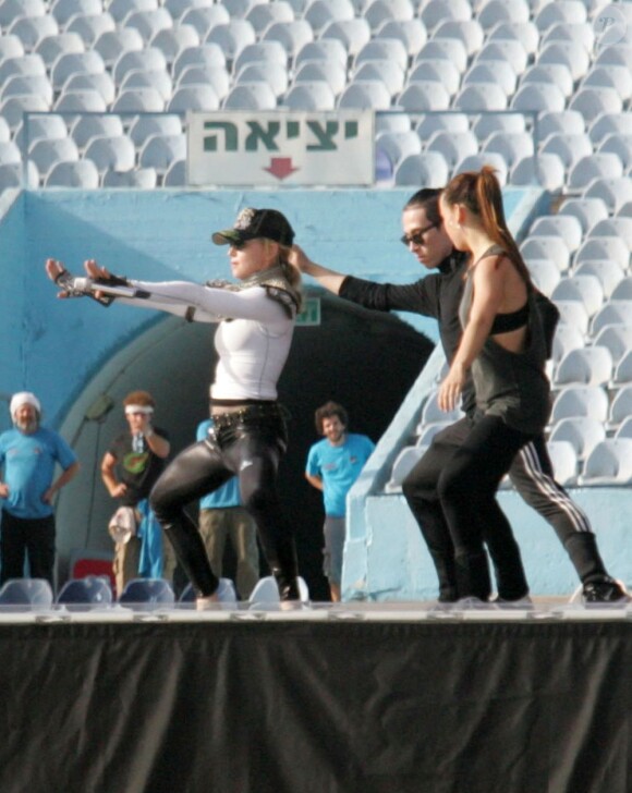 Très sportive, Madonna en répétitions de son MDNA TOUR, ici à Tel-Aviv (Israël), le 26 mai 2012