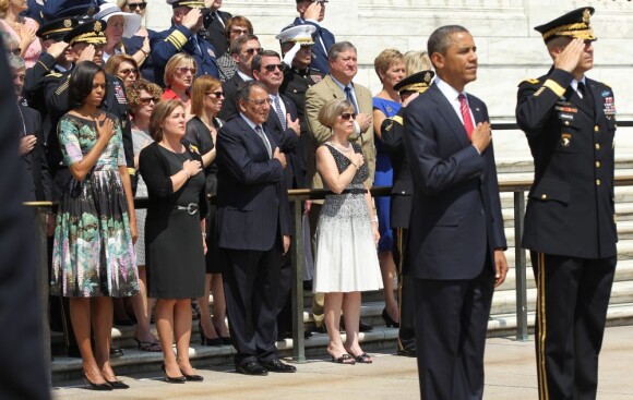 Le président des Etats-Unis Barack Obama avec sa femme Michelle lors de commémorations au cimetière américain d'Arlington le 28 mai 2012