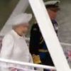 La reine d'Angleterre, les princes Philip et Charles, ainsi que Camille Parker-Bowles, arrivent aux abords de la Tamise pour la grande parade fluviale, le dimanche 3 juin 2012.