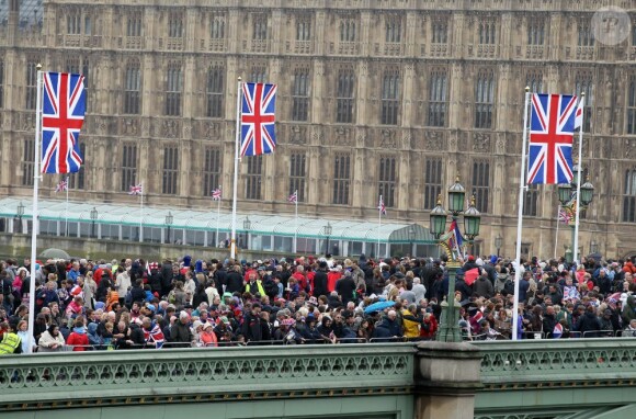 Ambiance euphorique à Londres, à l'occasion de la grande parade organisée pour le jubilé de diamant de la reine Elizabeth II, le 3 juin 2012.