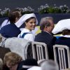 La famille royale de Suède célébrait le 6 juin la Fête nationale 2012. Le roi Carl XVI Gustaf, la reine Silvia, la princesse Victoria, le prince Daniel, le prince Carl Philip et la princesse Madeleine se sont réunis pour la procession en carrosse du palais Drottningholm à Skansen, en fin de journée, avant le dîner officiel donné pour l'occasion.