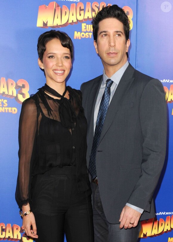 Zoe Buckman et David Schwimmer lors de la première du film Madagascar 3 à New York le 7 juin 2012