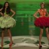 Les mannequins Dominique et Luisa défilent lors de la finale de Germany's Next Top Model, animée par Beth Ditto. Cologne, le 7 juin 2012.