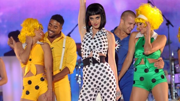Katy Perry pin-up pop art, Cheryl Cole et Jessie J survoltées : fiesta à Wembley