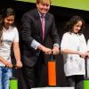 Le prince Willem-Alexander des Pays-Bas inaugurait le 7 juin 2012 une centrale géothermique à La Haye.