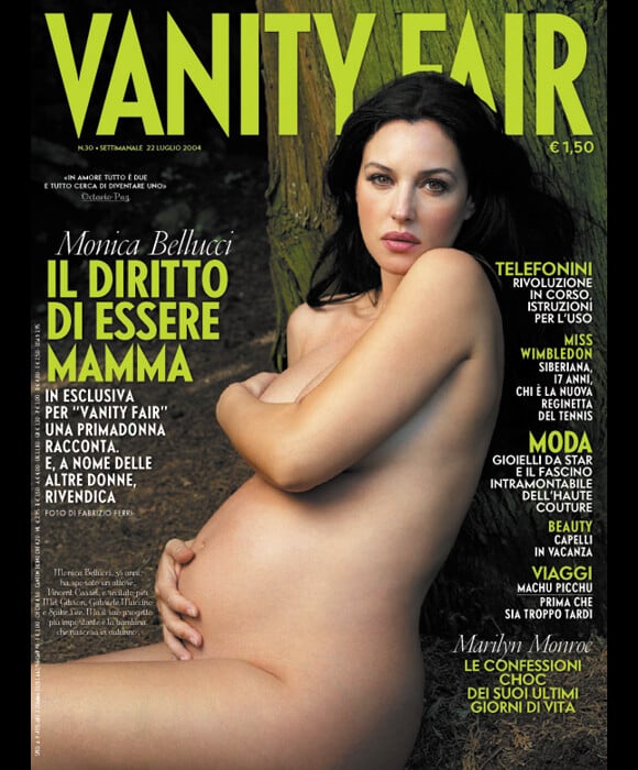 Monica Bellucci en couverture de Vanity Fair (2004).