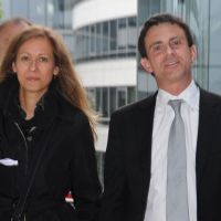Manuel Valls : Son épouse Anne Gravoin sur scène avec Johnny Hallyday