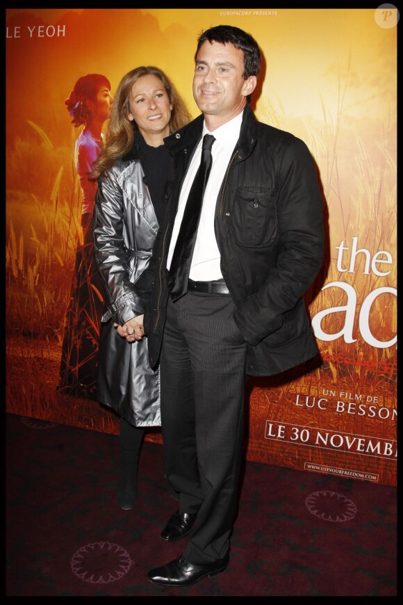 Manuel Valls et Anne Gravoin à Paris, le 22 novembre 2011.