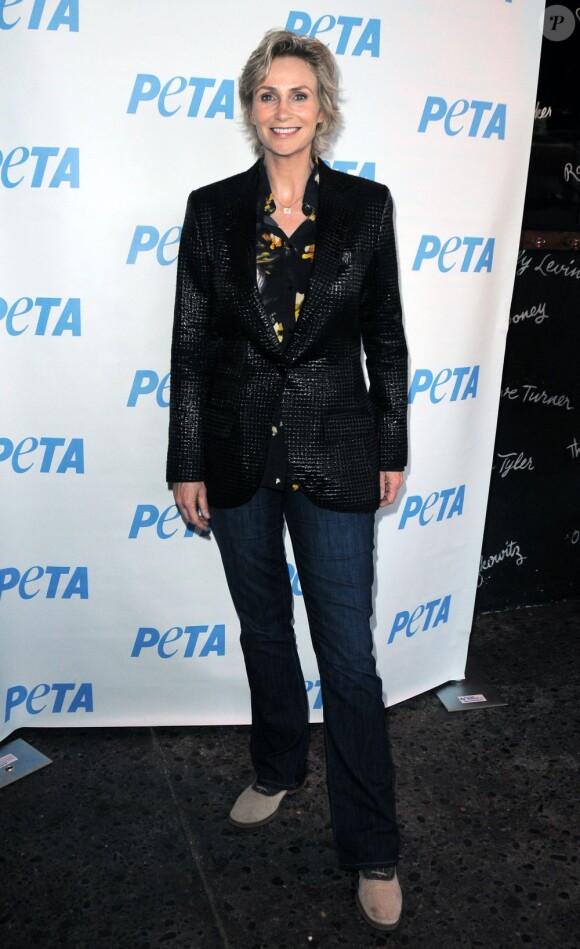 Jane Lynch à la soirée caritative "Stand Up For Animals" organisée par la PETA à Los Angeles, le 13 juin 2012.