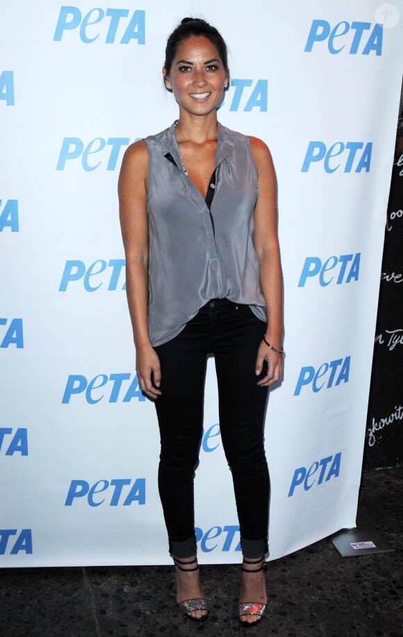 Olivia Munn à la soirée caritative "Stand Up For Animals" organisée par la PETA à Los Angeles, le 13 juin 2012.