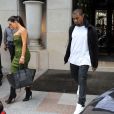 Kanye West et Kim Kardashian sortent de leur hôtel George V, à Paris le 17 juin 2012