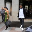 Kanye West et Kim Kardashian sortent de leur hôtel George V, à Paris le 17 juin 2012