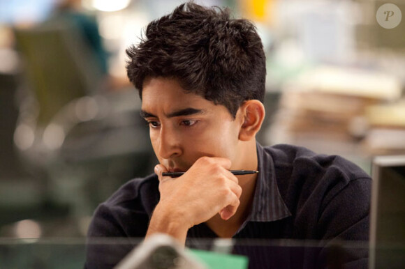 Dev Patel dans The Newsroom, une nouveauté HBO créée par Aaron Sorkin.