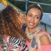 Noémie Lenoir et Sonia Rolland, complices, participent à la Kermesse aux Etoiles, en ouverture de la Fête des Tuileries, à Paris, le vendredi 22 juin 2012.
