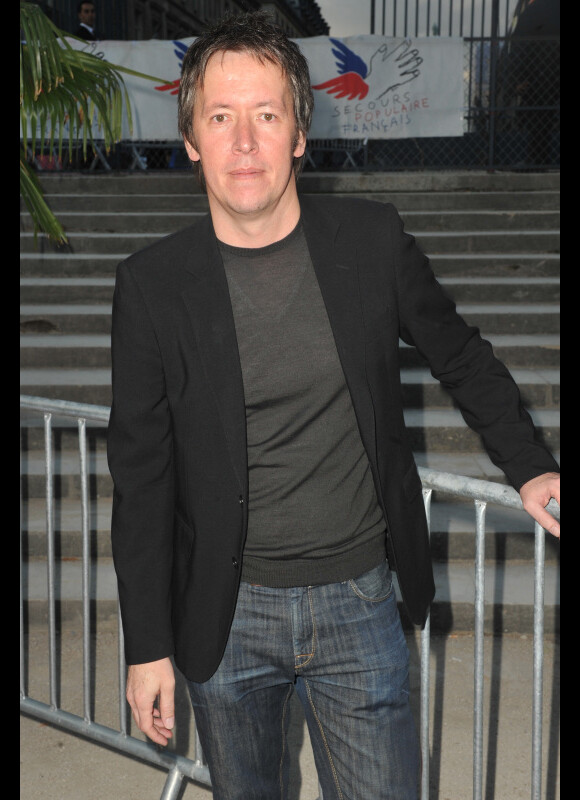Jean-Luc Lemoine participe à la Kermesse aux Etoiles, en ouverture de la Fête des Tuileries, à Paris, le vendredi 22 juin 2012.