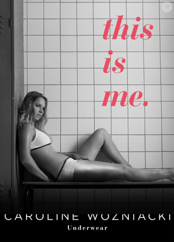 Caroline Wozniacki pose avec les sous-vêtements de sa ligne This Is Me