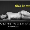 Caroline Wozniacki pose pour promouvoir sa propre ligne de sous-vêtements