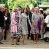 La reine Margrethe II de Danemark, entourée de son mari le prince Henrik (le bras en écharpe), de la princesse Mary, du prince Joachim et de la princesse Marie, et de la princesse Benedikte, donnait dans l'après-midi du 19 juin 2012 à Fredensborg la garden party 'Le Danemark bénévole', pour rendre hommage à l'action des bénévoles du pays.