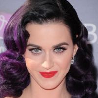Katy Perry : Une beauté fatale en rouge vif pour ses débuts au cinéma