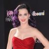 Katy Perry, radieuse, assiste à l'avant-première de son biopic Part of me 3D, à Los Angeles, le mardi 26 juin 2012.