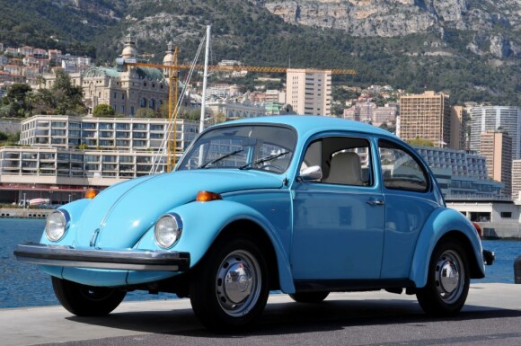 Une Coccinelle originale de Volkswagen risque de faire chavirer quelques collectionneurs... Le prince Albert II de Monaco mettra en vente le 26 juillet 2012 par l'entremise d'Artcurial Motorcars près de 40 voitures provenant de la collection personnelle de son défunt père Rainier III.