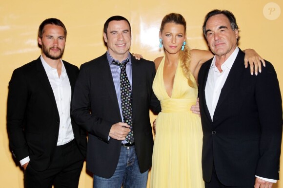 Une partie du casting de Savages a fait le déplacement pour la première du film à New York le 27 juin 2012. Oliver Stone entouré de ses acteurs principaux dont Blake Lively, John Travolta et Taylor Kitsch