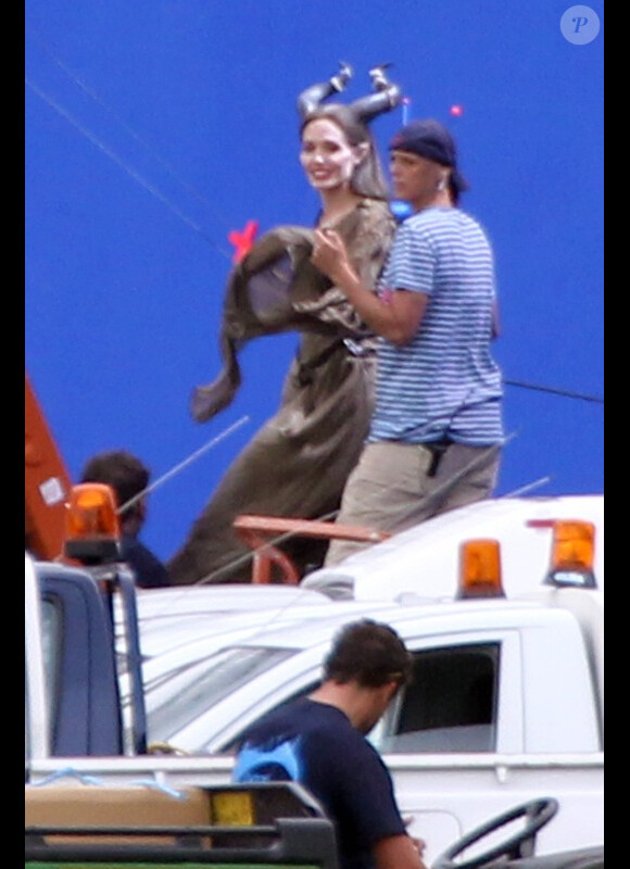 Angelina Jolie sur le tournage de Maleficent en Angleterre le 26 juin 2012