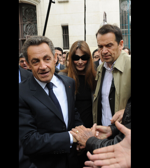 Nicolas Sarkozy et Carla Bruni à Paris, le 10 juin 2012.