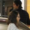 Mila Kunis et Ashton Kutcher arrivent ensemble à un restaurant de Los Angeles, le 30 juin 2012.