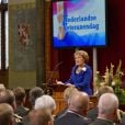 Le prince Willem-Alexander rendait hommage le 30 juin 2012 aux anciens combattants, à La Haye, avec le Premier ministre Mark Rutte et la princesse Margriet, à l'occasion de la journée des vétérans.