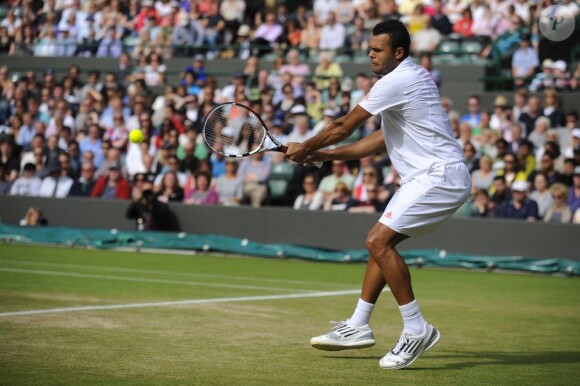 Jo-Wilfried Tsonga s'est qualifié pour la demi-finale de Wimbledon le 4 juillet 2012 en disposant de Philipp Kohlschreiber (7-6, 4-6, 7-6, 6-2)